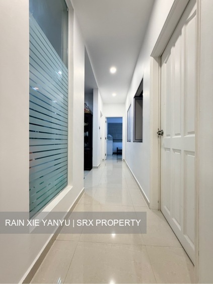 Meragi Road (D16), Terrace #560304011